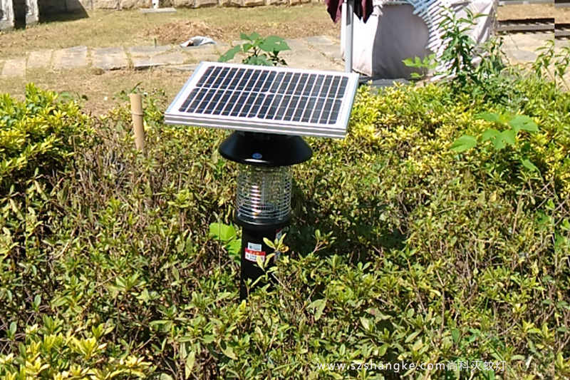 小區綠化帶大型戶外太陽能滅蚊燈mw09